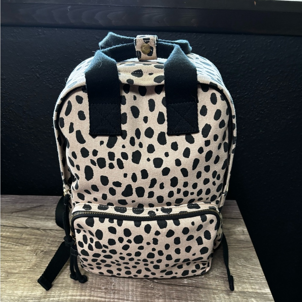 Universal Thread Backpack
